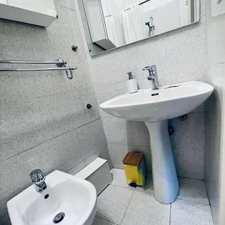Apartamento Cozy 3 Minute Walk To Sea And Center *